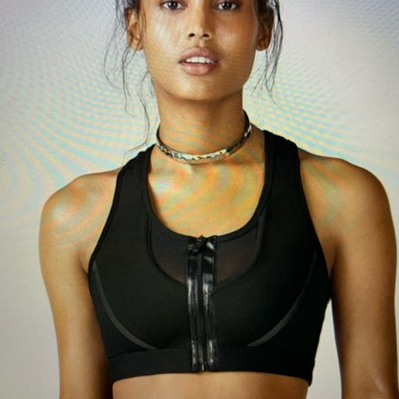 Fabletics Emmy II Sportsbra - Picture 5 of 6